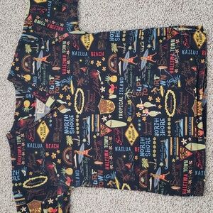small Unisex Hawaiian themed Scrub top